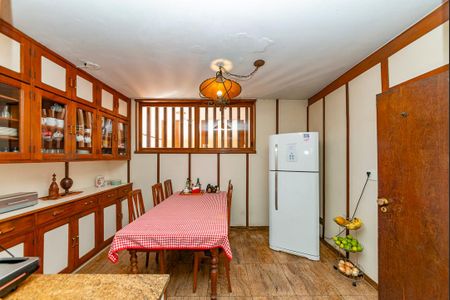 Casa à venda com 355m², 4 quartos e 3 vagasCozinha