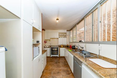 Casa à venda com 355m², 4 quartos e 3 vagasCozinha