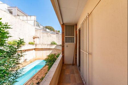 Casa à venda com 355m², 4 quartos e 3 vagasVaranda da Suíte 1