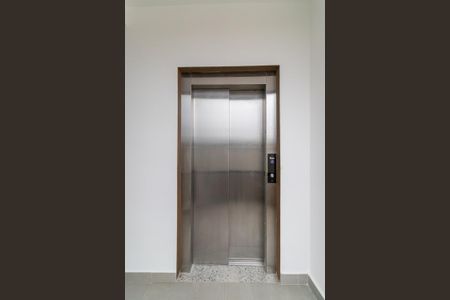 Apartamento à venda com 47m², 2 quartos e sem vagaÁrea comum - Elevador