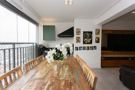 Apartamento à venda com 88m², 3 quartos e 1 vaga Apartamento à venda com 88m², 3 quartos e 1 vagaVaranda gourmet