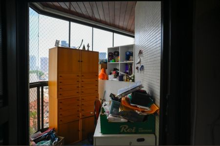 Apartamento à venda com 246m², 4 quartos e 4 vagas Apartamento à venda com 246m², 4 quartos e 4 vagasVaranda da Suíte 1