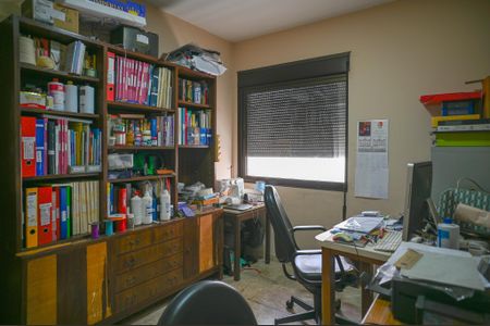 Apartamento à venda com 246m², 4 quartos e 4 vagas Apartamento à venda com 246m², 4 quartos e 4 vagasQuarto 2