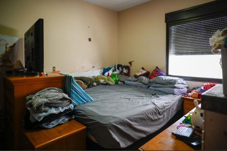 Apartamento à venda com 246m², 4 quartos e 4 vagas Apartamento à venda com 246m², 4 quartos e 4 vagasQuarto 1