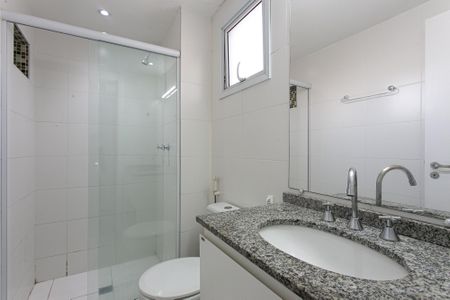 Apartamento à venda com 74m², 2 quartos e 2 vagasBanheiro da Suíte