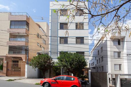 Apartamento à venda com 170m², 3 quartos e 2 vagas Apartamento à venda com 170m², 3 quartos e 2 vagasFachada