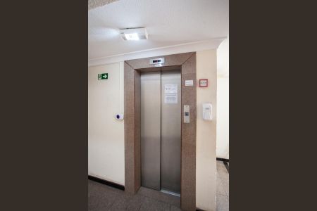 Apartamento à venda com 170m², 3 quartos e 2 vagas Apartamento à venda com 170m², 3 quartos e 2 vagasElevador