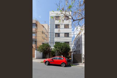 Apartamento à venda com 170m², 3 quartos e 2 vagas Apartamento à venda com 170m², 3 quartos e 2 vagasFachada