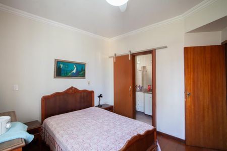 Apartamento à venda com 170m², 3 quartos e 2 vagas Apartamento à venda com 170m², 3 quartos e 2 vagasSuíte