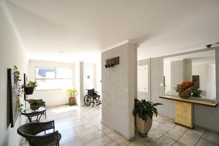 Apartamento à venda com 94m², 3 quartos e 2 vagas Apartamento à venda com 94m², 3 quartos e 2 vagasHall social