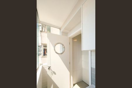 Apartamento à venda com 94m², 3 quartos e 2 vagas Apartamento à venda com 94m², 3 quartos e 2 vagasÁrea de serviço
