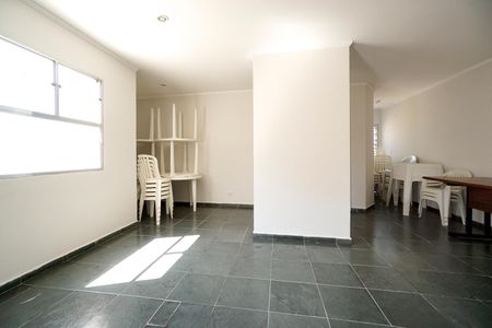 Apartamento à venda com 94m², 3 quartos e 2 vagas Apartamento à venda com 94m², 3 quartos e 2 vagasSalão de festas