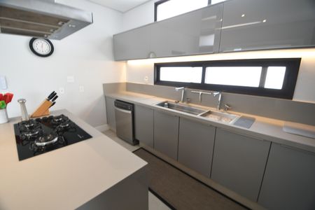 Casa de condomínio à venda com 380m², 3 quartos e 4 vagasCozinha