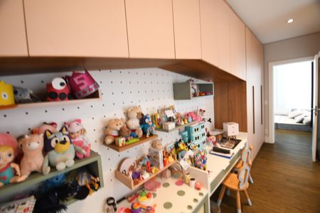 Casa de condomínio à venda com 380m², 3 quartos e 4 vagasQuarto 1 - Suíte