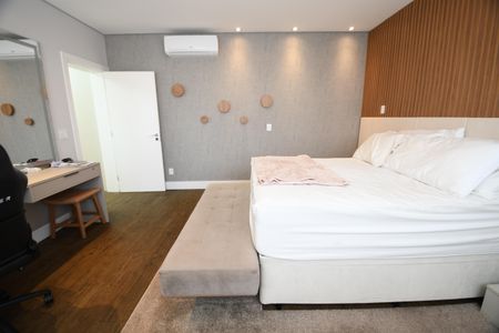 Casa de condomínio à venda com 380m², 3 quartos e 4 vagasQuarto 3 - Suíte