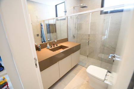Casa de condomínio à venda com 380m², 3 quartos e 4 vagasBanheiro Suíte