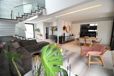 Sala de casa de condomínio à venda com 3 quartos, 380m² em Fazenda Santa Cândida, Campinas