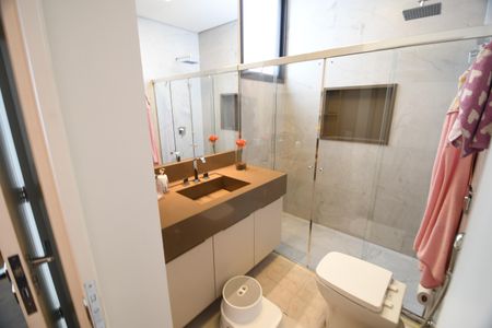 Casa de condomínio à venda com 380m², 3 quartos e 4 vagasBanheiro Suíte