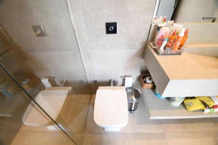 Casa de condomínio à venda com 380m², 3 quartos e 4 vagasBanheiro da Piscina