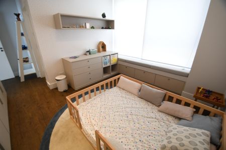 Casa de condomínio à venda com 380m², 3 quartos e 4 vagasQuarto 2 - Suíte