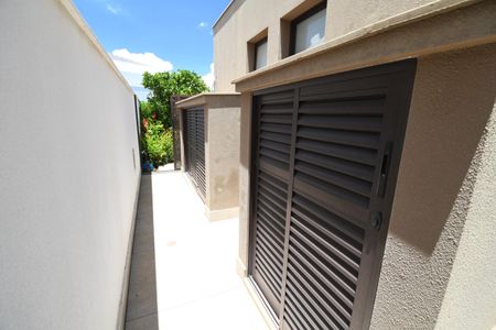 Casa de condomínio à venda com 380m², 3 quartos e 4 vagasCorredor