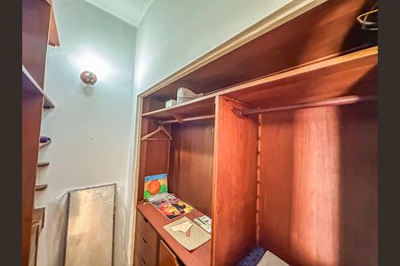 Apartamento à venda com 98m², 3 quartos e sem vagaCloset do quarto 2