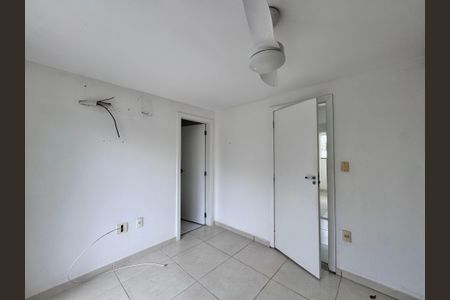 Casa de condomínio à venda com 315m², 4 quartos e 4 vagasSuíte