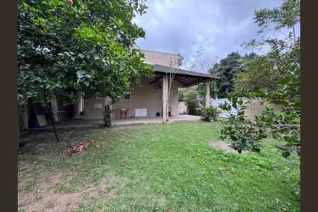 Casa de condomínio à venda com 315m², 4 quartos e 4 vagasÁrea externa