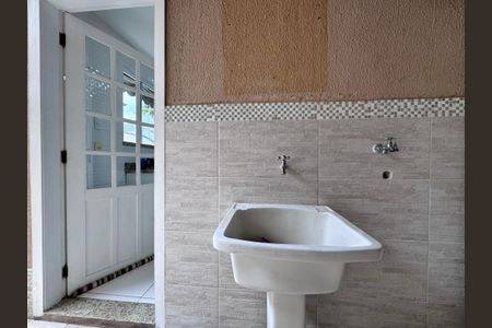 Casa de condomínio à venda com 315m², 4 quartos e 4 vagasÁrea de Serviço