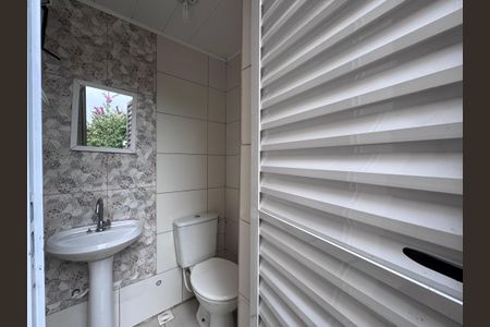 Casa de condomínio à venda com 315m², 4 quartos e 4 vagasÁrea externa - Lavabo