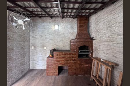 Casa de condomínio à venda com 315m², 4 quartos e 4 vagasÁrea externa