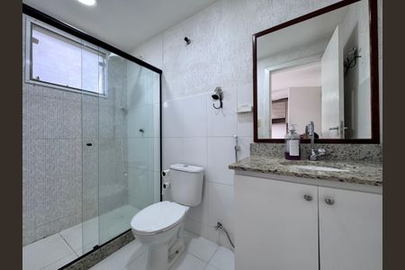 Casa de condomínio à venda com 315m², 4 quartos e 4 vagasSuíte - Banheiro