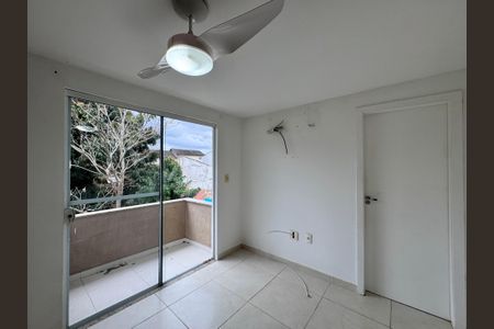 Casa de condomínio à venda com 315m², 4 quartos e 4 vagasSuíte