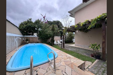 Casa de condomínio à venda com 315m², 4 quartos e 4 vagasÁrea externa