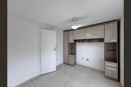 Casa de condomínio à venda com 315m², 4 quartos e 4 vagasSuíte