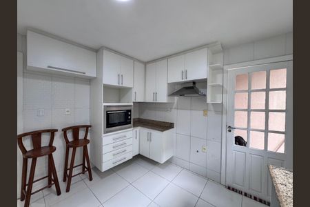 Casa de condomínio à venda com 315m², 4 quartos e 4 vagasCozinha