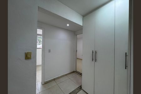 Casa de condomínio à venda com 315m², 4 quartos e 4 vagasHall Íntimo