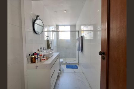 Apartamento à venda com 90m², 2 quartos e sem vagaBanheiro