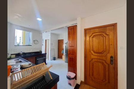 Apartamento à venda com 90m², 2 quartos e sem vagaCozinha