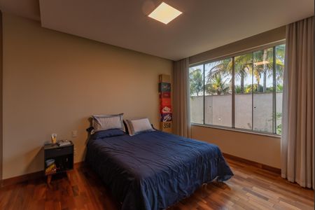 Casa para alugar com 449m², 4 quartos e 6 vagasSuíte 2