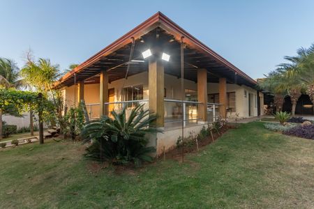 Casa para alugar com 449m², 4 quartos e 6 vagasEntrada 2