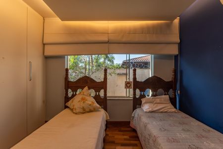 Casa para alugar com 449m², 4 quartos e 6 vagasQuarto 1