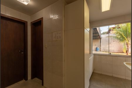 Casa para alugar com 449m², 4 quartos e 6 vagasÁrea de Serviço