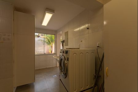 Casa para alugar com 449m², 4 quartos e 6 vagasÁrea de Serviço