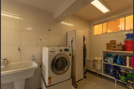 Casa para alugar com 449m², 4 quartos e 6 vagasÁrea de Serviço