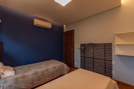 Casa para alugar com 449m², 4 quartos e 6 vagasQuarto 1