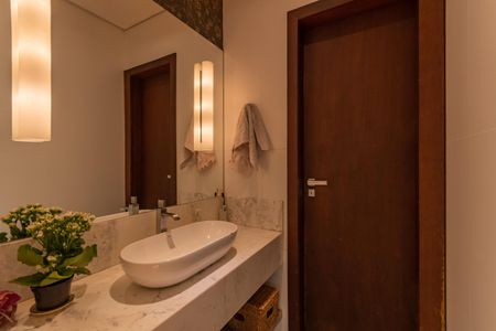 Casa para alugar com 449m², 4 quartos e 6 vagasLavabo