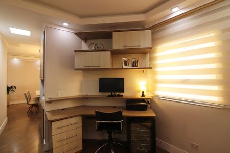 Apartamento à venda com 90m², 3 quartos e 2 vagasEscritório