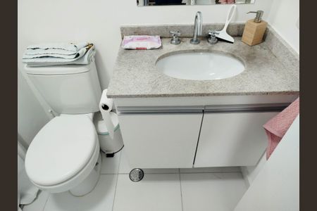 Apartamento à venda com 83m², 2 quartos e 1 vagaBanheiro 2