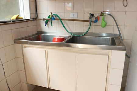 Casa de condomínio para alugar com 320m², 3 quartos e 4 vagasÁrea de Serviço